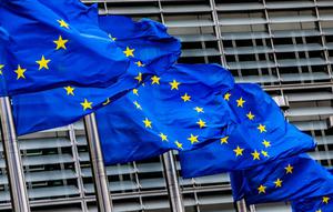 Ilustrasi bendera Uni Eropa di kantor pusatnya di Brussels (AP Photo)