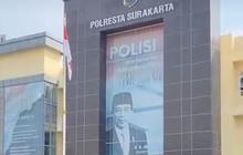 Jadi Sorotan, Poster Jokowi di Mapolresta Surakarta Diturunkan