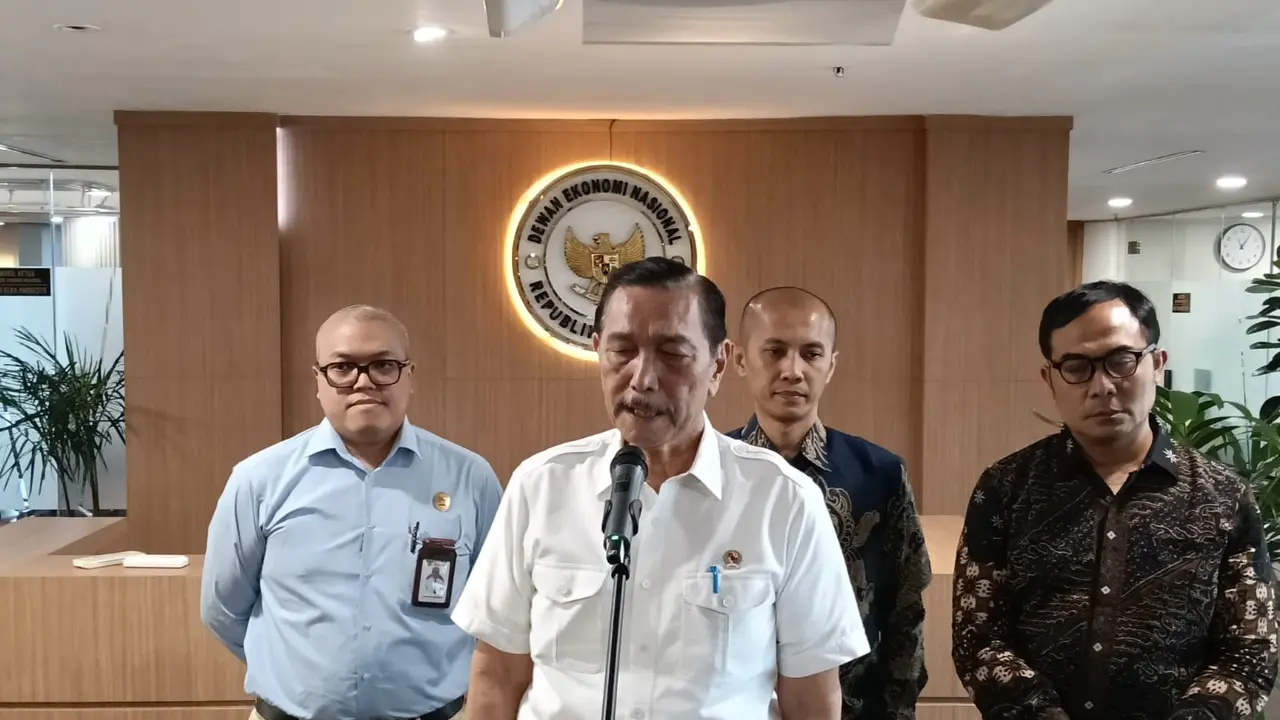 Ketua Dewan Ekonomi Nasional (DEN) sekaligus Ketua Komite Percepatan Transformasi Digital Pemerintah (KPTDP), Luhut Binsar Pandjaitan. (Foto: Liputan6.com/Maulandy R)