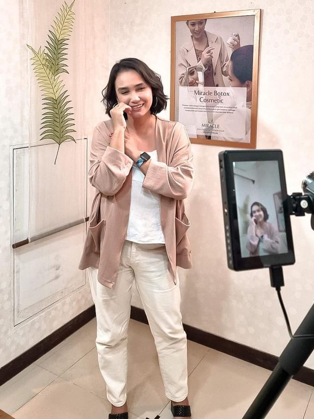 Sembuh dari Kanker, Ini 6 Potret Feby Febiola yang Jalani Gaya Hidup Sehat