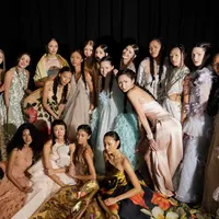 Tema fashion show pertama Adeline Esther yang terinspirasi dari mitologi Yunani.