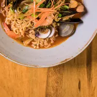 Ramyeon dan&nbsp;seafood&nbsp;adalah kombinasi yang mengenyangkan. /copyright Pexels/&nbsp;Becerra Govea Photo