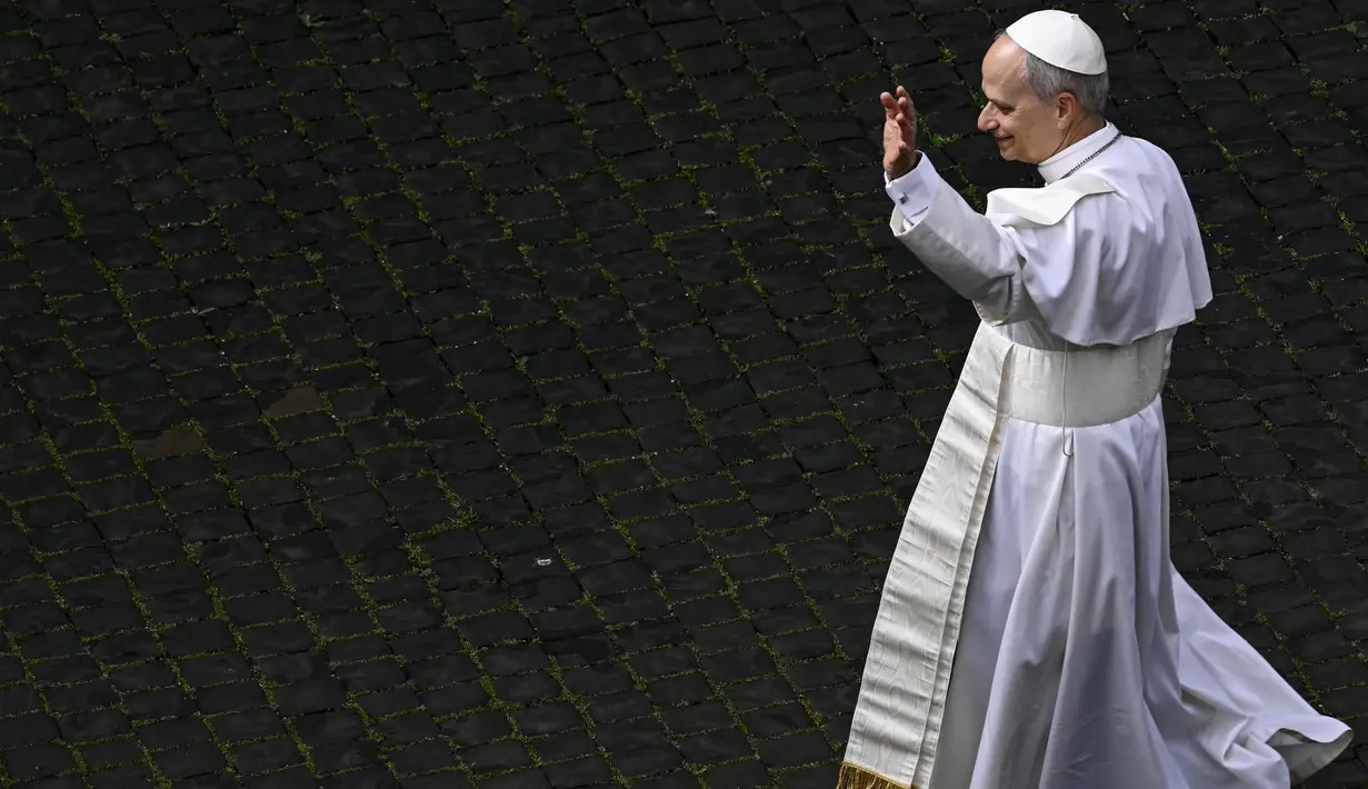 Paus Leo XIV telah terpilih menjadi pemimpin Gereja Katolik pada Jumat (9/5/2025). (Filippo MONTEFORTE/AFP)