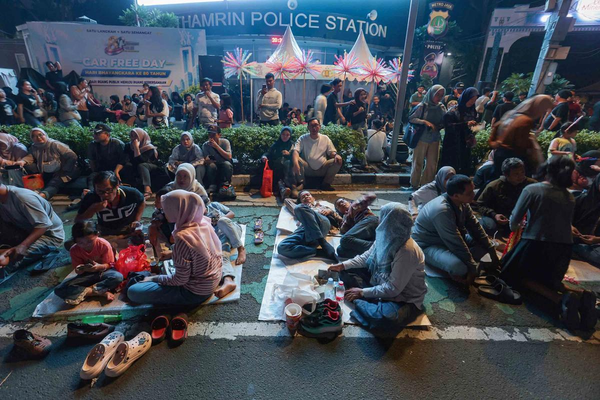 FOTO: Ribuan Warga Padati Puncak Perayaan HUT Ke499 Kota Jakarta di Bunderan HI