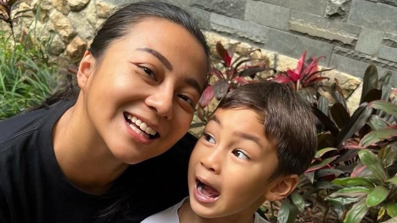 6 Potret Cantik Natural Chelzea Adik Paula Verhoeven Bareng Kiano dan Kenzo, Akhirnya Bisa Bertemu Setelah Sekian Lama