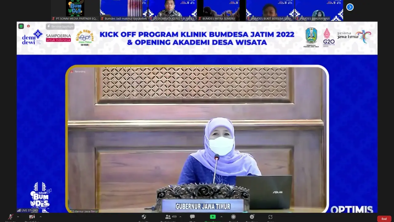 Gubernur Jawa Timur, Khofifah Indar Parawansa secara resmi membuka program Klinik BUM Desa Jatim secara virtual. (Istimewa)