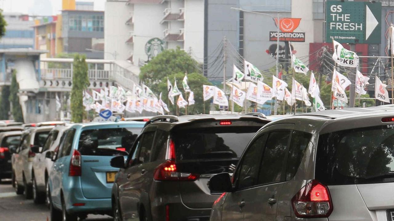 Pemandangan ini terjadi  menjelang pelaksanaan Pemilu 2024, meskipun belum memasuki masa kampanye.