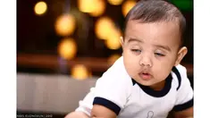 Tingkah laku bayi memang menggemaskan. Termasuk ekspresi bayi saat mengantuk ini.