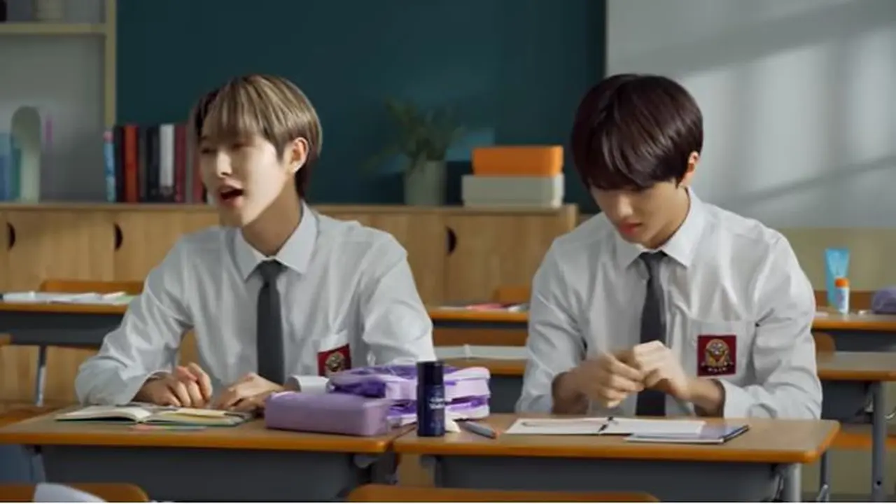 Kolaborasi dengan Brand Kosmetik Lokal, Member NCT Dream Rasakan Pakai Seragam SMA Indonesia