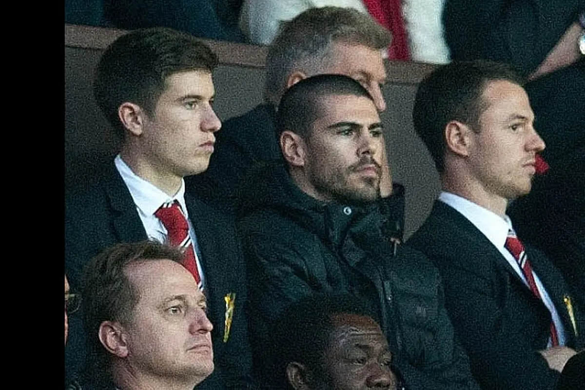 Victor Valdes saksikan laga Manchester United Vs Chelsea di Old Trafford