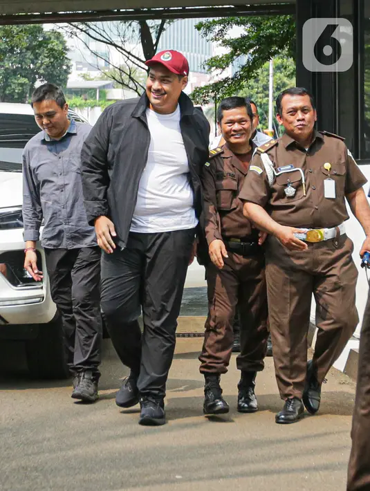 "Karena saya sama sekali tidak pernah ketemu, tidak pernah mengenal dan apalagi menerima. Makanya saya juga senang bisa datang ke kejaksaan," kata Dito, Senin (3/7/2023). (Liputan6.com/Faizal Fanani)