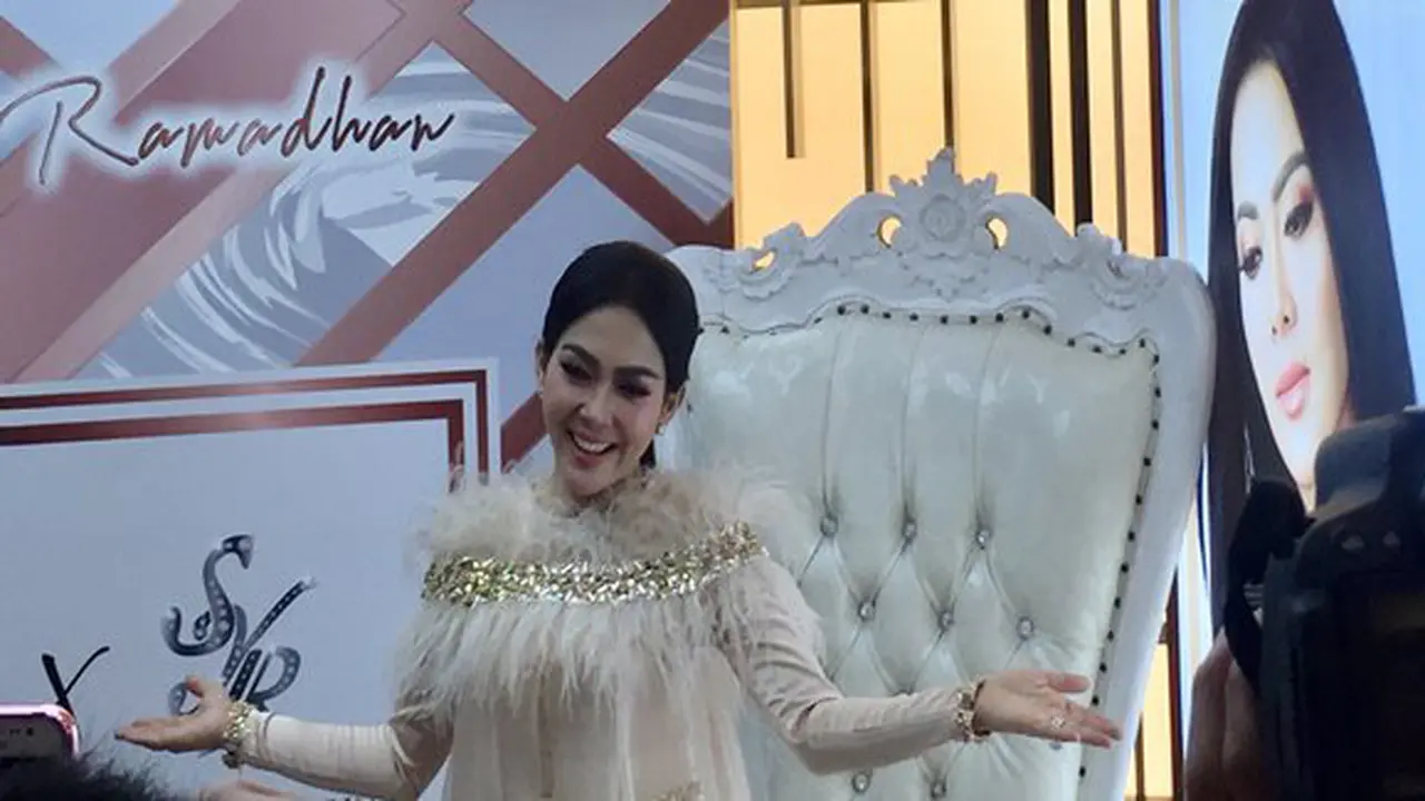 Penyanyi Syahrini