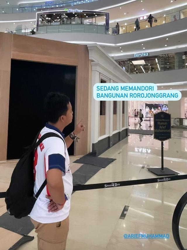 Rumah di Dalam Mall