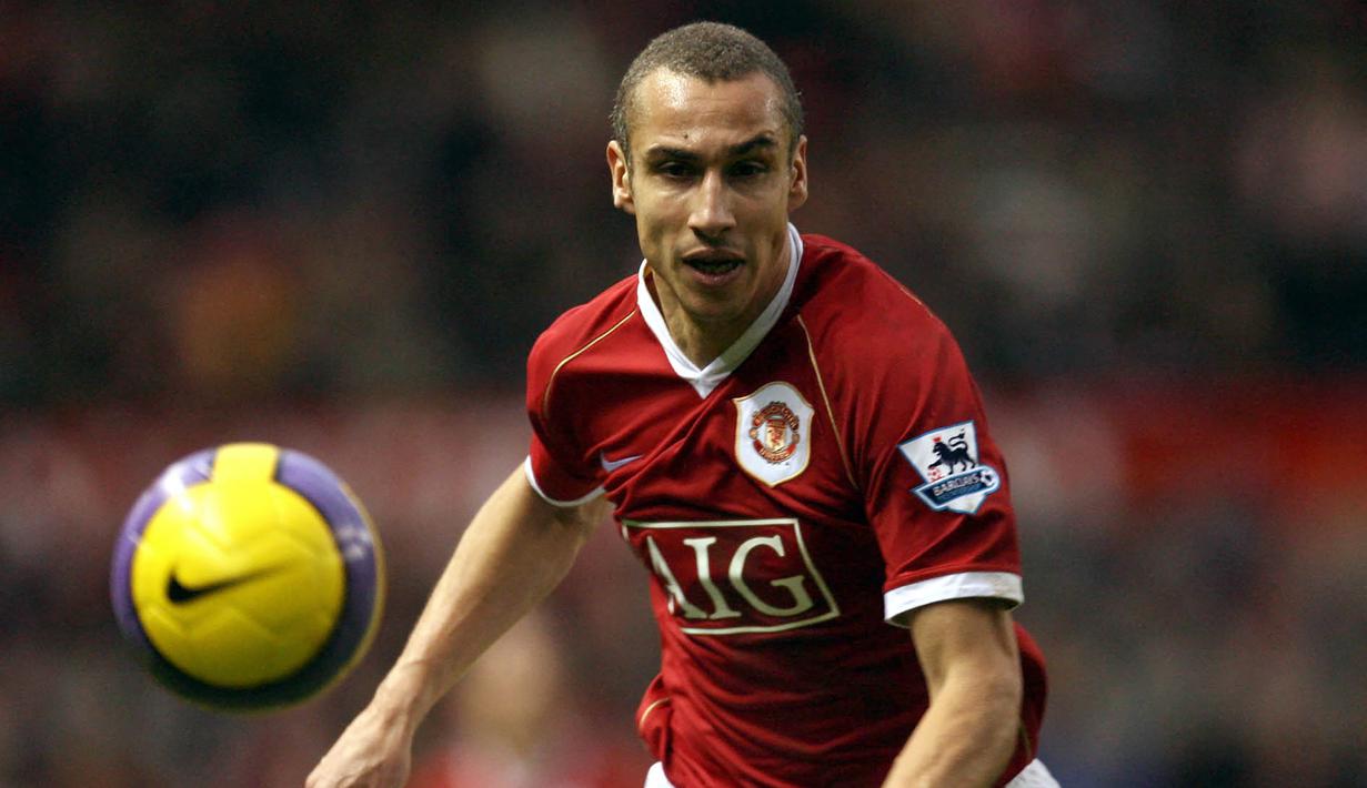 Henrik Larsson. Striker ini dipinjam dari Helsingborg kurang dari 3 bulan pada tengah musim 2006/2007. Ia tampil dalam 7 laga di Liga Inggris dengan mencetak 1 gol. Menurut aturan baru, ia tidak berhak atas medali juara karena tampil kurang dari 10 laga. Ia pun mendapat dispensasi. (AFP/Paul Ellis)