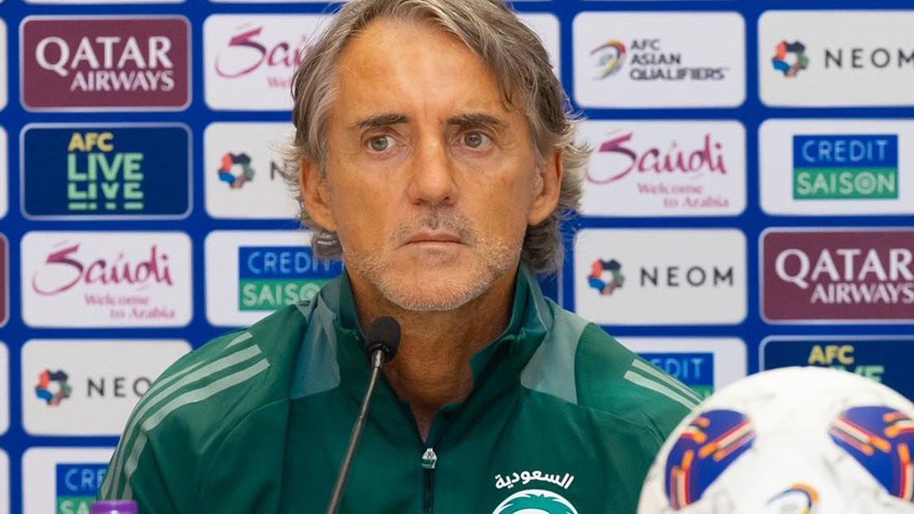 Roberto Mancini Bicara Jujur Soal Italia, Balotelli, dan Keinginan Tutup Karier di Sampdoria