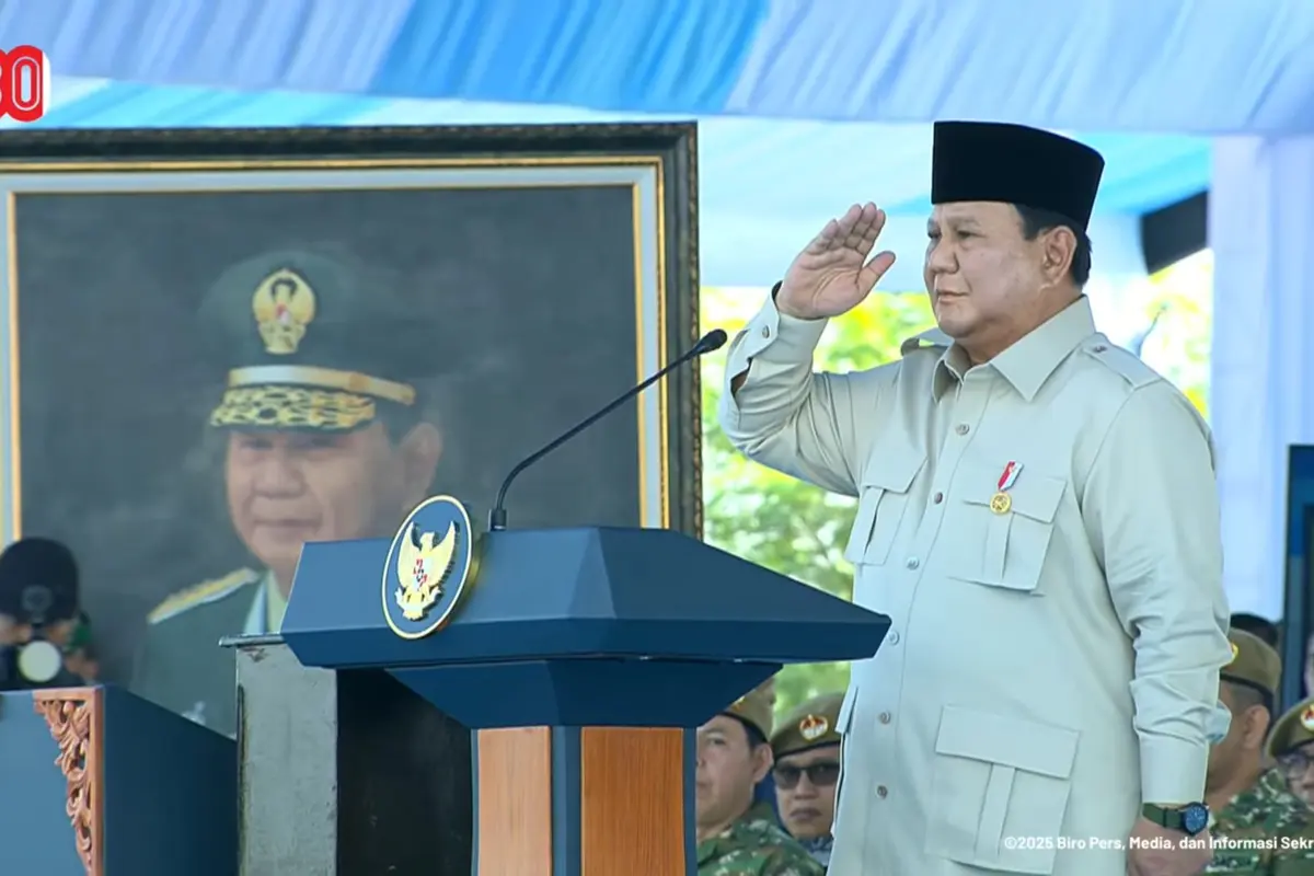 Presiden Prabowo Subianto bertindak sebagai Inspektur Upacara dalam Upacara Gelar Pasukan Operasional dan Kehormatan Militer, Minggu (10/8/2025).