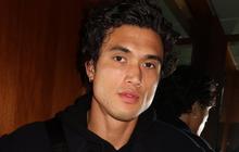 Profil Charles Melton, Aktor Hollywood yang Jadi Model Video Klip 'Love Hangover' Jennie Blackpink