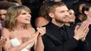 Calvin Harris dan Kanye West nampaknya memang memiliki permasalahan tersendiri dengan Taylor Swift. Bahkan, kedua orang tersebut tengah bekerja sama menyiapkan serangan untuk Taylor yang kini masih bungkam. (Dailymail/Bintang.com)