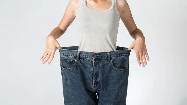 Ilustrasi menurunkan berat badan/freepik.com