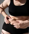 Visceral fat adalah lemak yang bersembunyi jauh di dalam perut dan membungkus organ penting seperti hati, usus, hingga lambung. [Dok/freepik.com]
