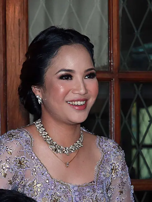 Chacha Frederica tidak dapat menyembunyikan kebahagiaannya, pasalnya Agustus tahun ini ia melepas masa lajang. (Deki Prayoga/Bintang.com)