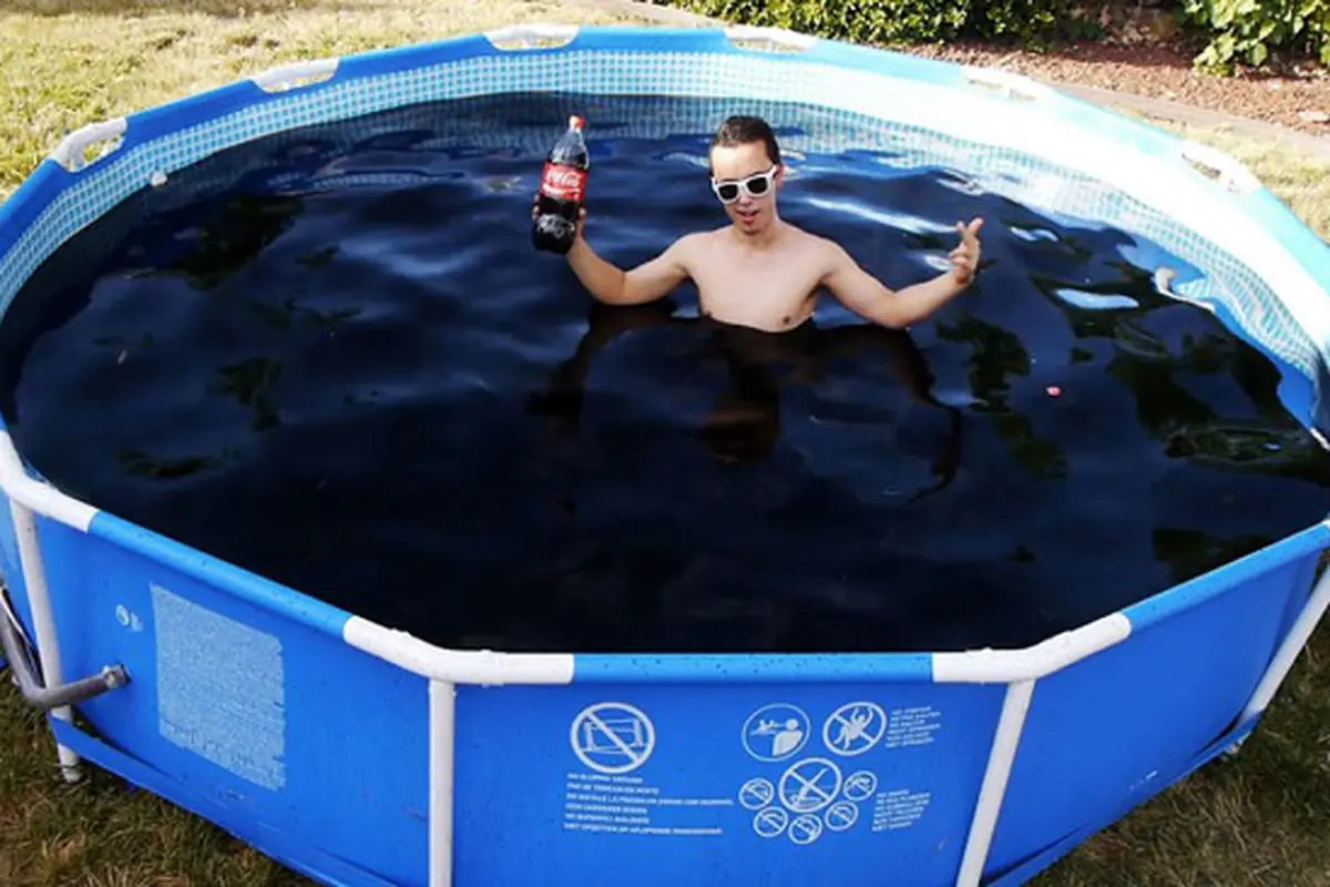 Kolam Coca Cola
