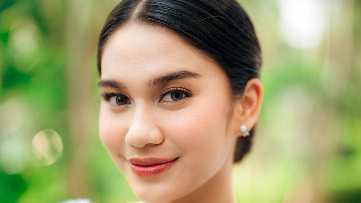 5 Ide Gaya Rambut yang Elegan untuk Berkebaya, Cocok untuk Merayakan ...