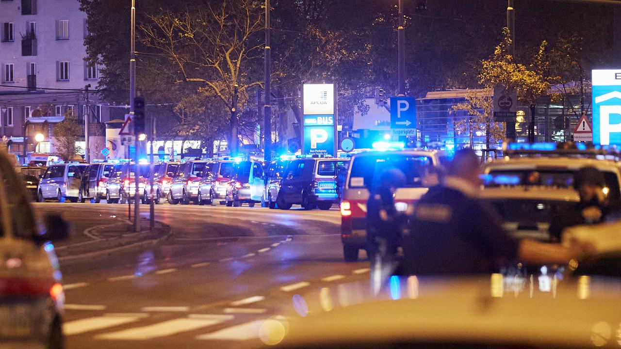 FOTO: 1 Orang Tewas dalam Insiden Penembakan di Wina