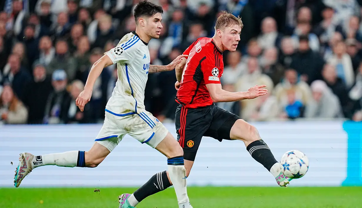 Manchester United terpaksa bermain dengan 10 orang usai Rashford diusir wasit setelah melakukan pelanggaran keras kepada Elias Jelert. (Liselotte Sabroe/Ritzau Scanpix via AP)