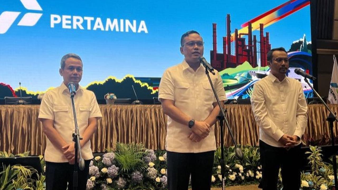 VIDEO: Momen Ponsel Dirut Terus Berdering Saat Pertamina Minta Maaf Korupsi & BBM Oplosan