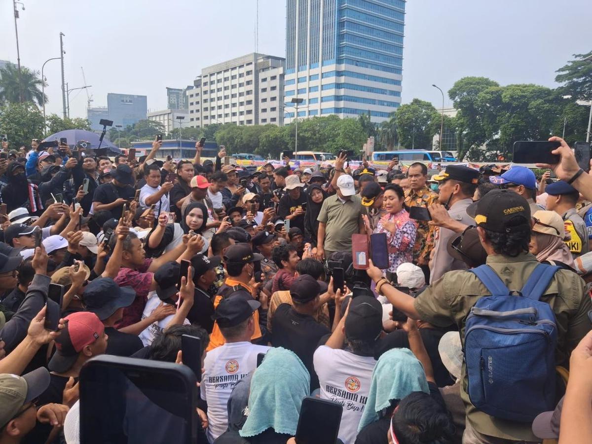 Temui Aksi Peternak Ayam, Titiek Soeharto Janji Amankan Pasokan Jagung