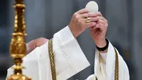 Dikira Mukjizat, Roti Komuni Bernoda Merah di Gereja Ini Ternyata Terkontaminasi Jamur dan Bakteri