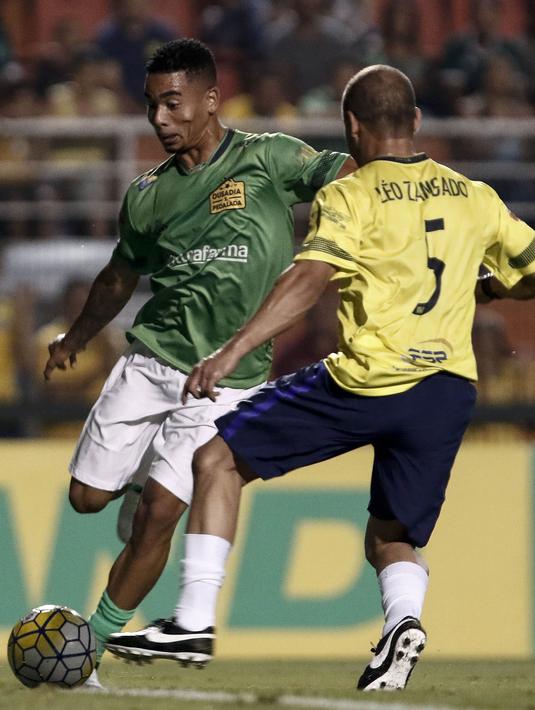 Musim 2016 Gabriel Jesus sukses Palmeiras menjuarai Liga Brasil untuk kali pertama dalam 22 tahun terakhir. Bahkan calon bintang Manchester City itu berhasil meraih penghargaan pemain terbaik Serie A Brasil musim 2016. (AFP/Miguel Schincariol)