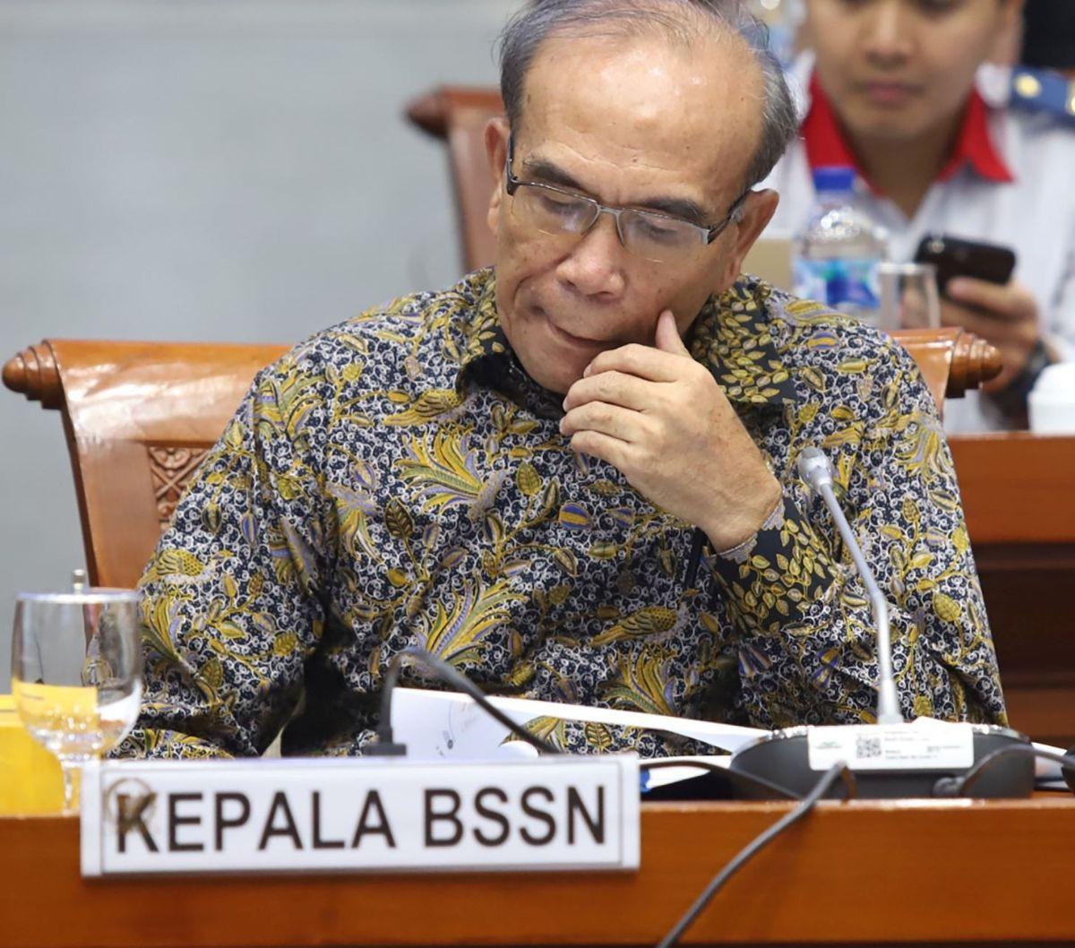 Kemudian, Aktivitas berbahaya terus terjadi setelah itu, termasuk instalasi file malicious, penghapusan file sistem penting, dan penonaktifan layanan yang berjalan. Pada pukul 00.55 WIB pada 20 Juni 2024, Windows Defender mengalami crash dan tidak dapat b