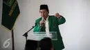 Ketua Umum PPP versi Muktamar Jakarta, Djan Faridz saat memberi sambutan di Mukernas II PPP, Jakarta, Selasa (29/3). Djan  menjanjikan umroh gratis untuk setiap pengurus DPC, DPW dan DPP atas kemenangan partainya di MA. (Liputan6.com/Faizal Fanani)