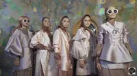 Sederet Koleksi Modest Wear Warnai Pembukaan Virtual Malang Fashion Week  2020 (dok. Liputan6.com/Brigitta Valencia Bellion)