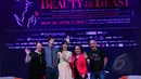 Para pemeran 'Disney's Beauty and The Beast The Original Broadway Musical Spectacular' usai jumpa pers di Ciputra Artpreneur Theater, Jakarta, Senin (20/4/2015). Pertunjukan tersebut akan digelar pada 26 Mei - 7 Juni 2015. (Liputan6.com/Faisal R Syam)