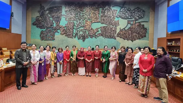 DPR Komisi X Dukung Kebaya diajukan secara single nomination sebagai Warisan Budaya Tak Benda UNESCO. (Dok: DPR Komisi X)