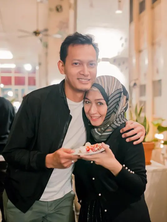 Fedi Nuril dan Vanny Widyasasti (Instagram/fedinuril)