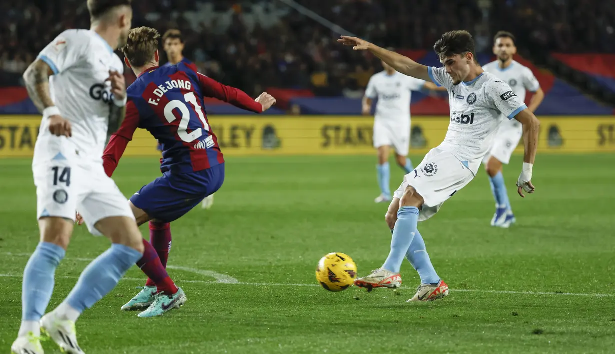Barcelona secara mengejutkan ditaklukkan tamunya Girona 2-4. (AP Photo/Joan Monfort)