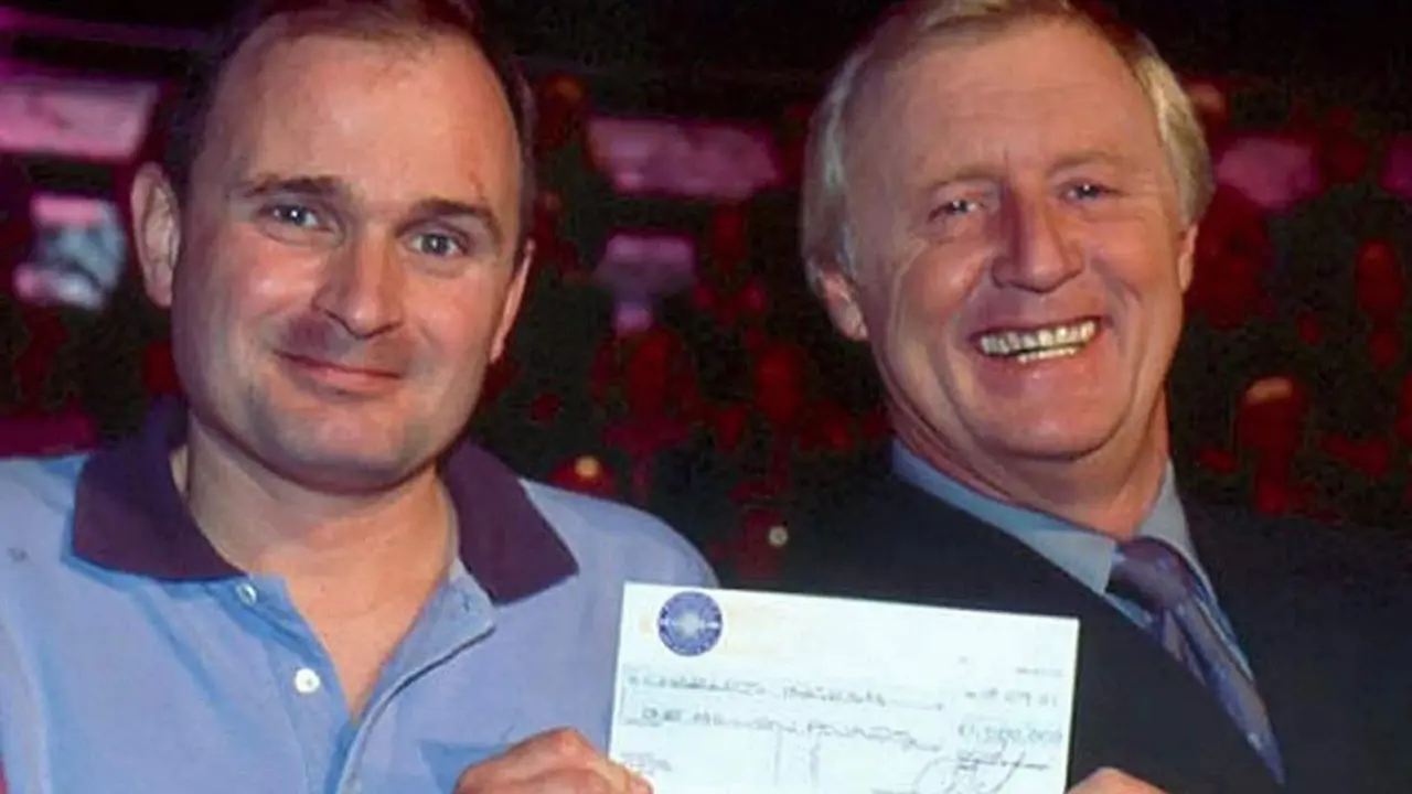 Charles Ingram dan Chris Tarrant. (Millionaire Fandom)