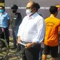 Kasat Reskrim Polres Garut Dede Sopandi memimpin rilis penangkapan pelaku spesialis pencuri sepeda di perumaha elit di Garut Jawa Barat oleh Tim Sancang Polres Garut.(Liputan6.com/Jayadi Supriadin)
