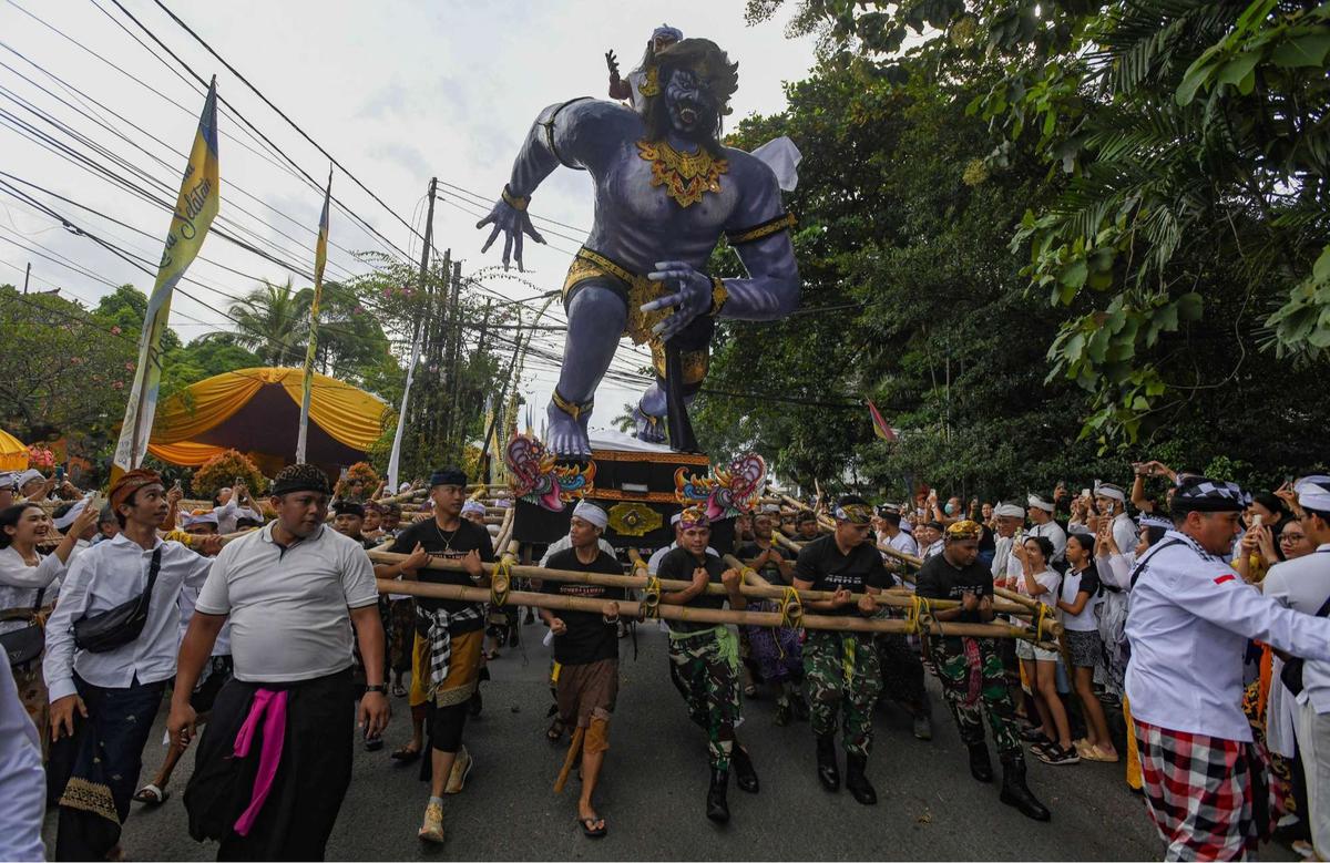 Arak Ogoh-Ogoh di Cinere