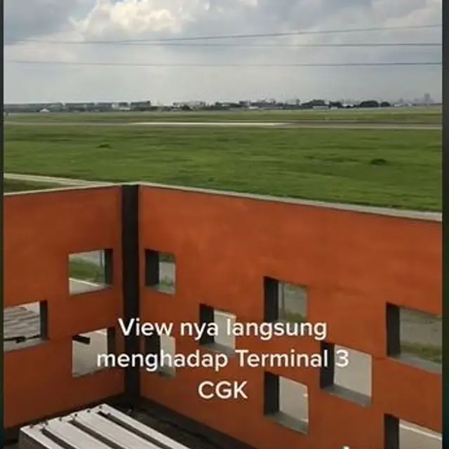 Viral Atap Rumah Disewakan Jadi Spot Memotret Pesawat di Bandara Soetta