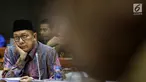 Menteri Agama Lukman Hakim Syaifuddin mengikuti rapat kerja dengan Komisi VIII DPR di Kompleks Parlemen Senayan, Jakarta, Kamis (19/9/2019). Rapat tersebut menyepakati RUU Pesantren dan Pendidikan Keagamaan diubah menjadi RUU Pesantren. (Liputan6.com/Johan Tallo)