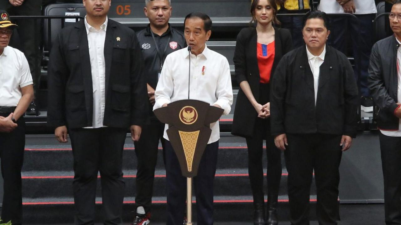 Setelah diresmikan Jokowi, gelanggang olahraga tertutup itu dapat digunakan untuk berbagai aktivitas olah raga seperti basket, badminton, voli, futsal, dan juga bisa untuk konser.