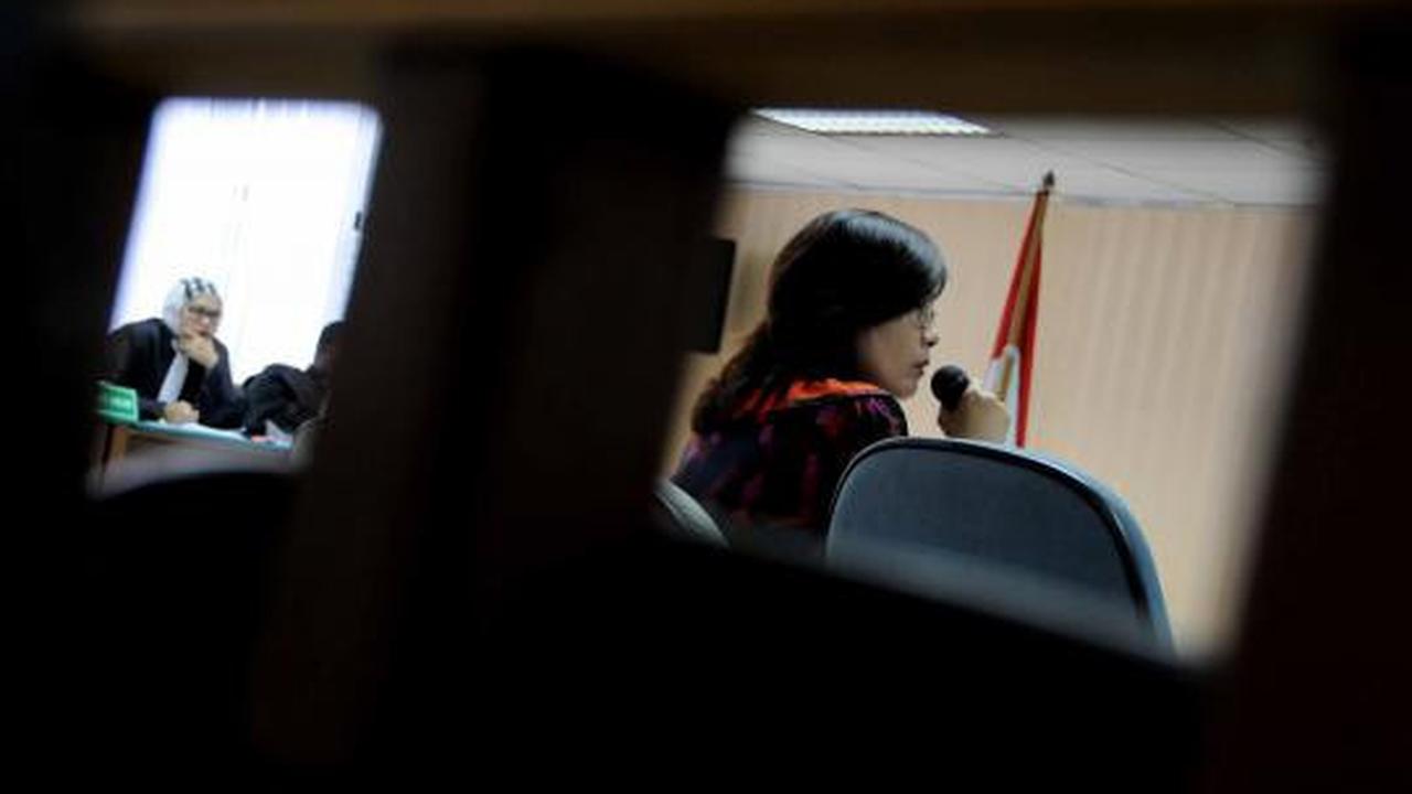 Rosa bersaksi di sidang lanjutan Neneng Sri Wahyuni
