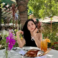 Intip potret outfit casual Jisoo Blackpink di Paris./copyright instagram/ sooyaaa__