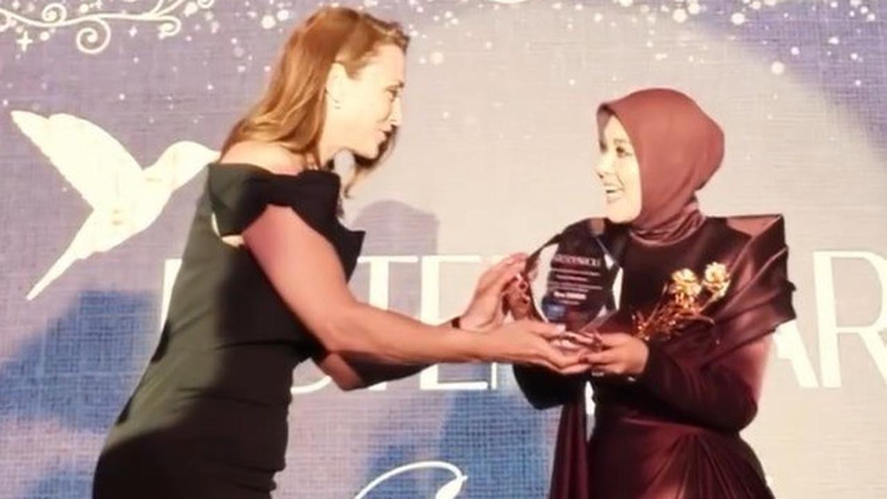 Syahrini Terbang ke Cannes, Paris untuk Terima Penghargaan Bergengsi dari UNESCO