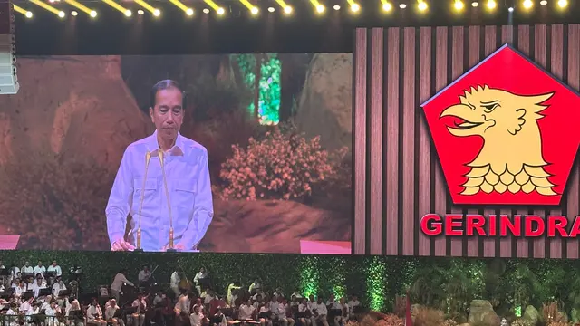 Presiden Ke-7 RI Joko Widodo (Jokowi) di HUT ke-17 Partai Gerindra di Sentul International Convention Center (SICC), Bogor, Jawa Barat, Sabtu (15/2/2025). (Liputan6.com/Nanda Perdana Putra)